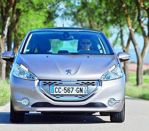 Peugeot 208, risparmio e divertimento