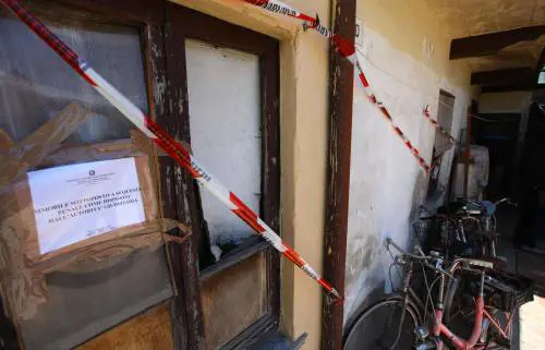 A Besate l'abitazione dove Luigi Negri ha strangolato la moglie Giuseppina Zizzu