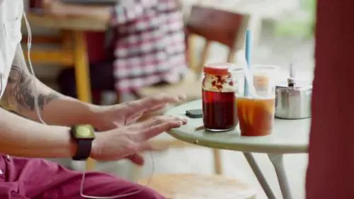 Samsung vuol beffare Apple: a settembre uno smartwatch?