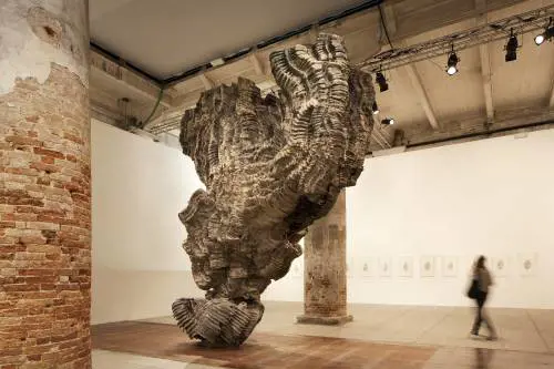 Biennale, che delusione il Padiglione Italia spento e grigio come un cimitero