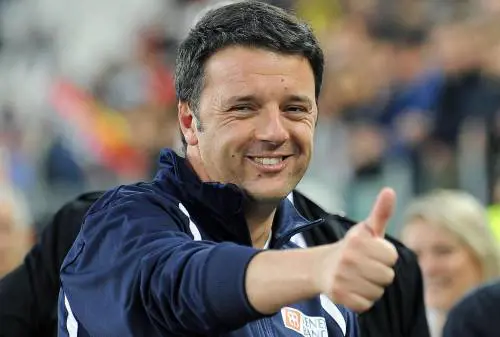 Renzi trama contro il governo Il Pd si spacca ma salva Letta