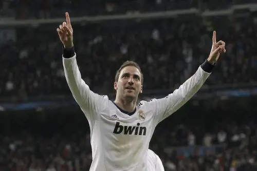 Juve tra Higuain e Suarez. Psg, pressing sul Pocho