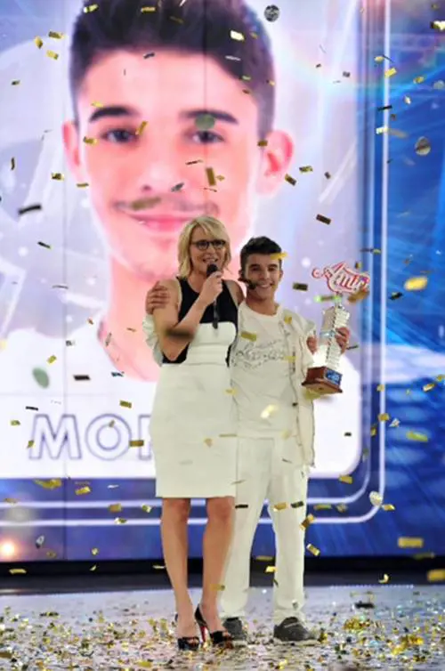 Moreno, rapper buono che fa volare gli "Amici" di Maria