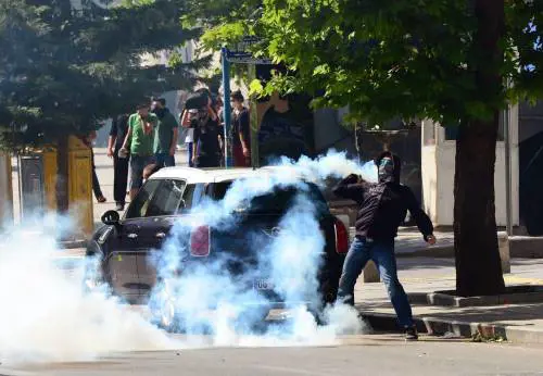 Turchia, ancora scontri a Istanbul: in migliaia tornano in piazza