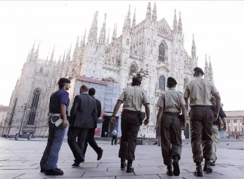 Militari in città: arrivano i rinforzi