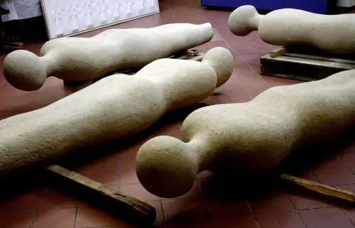 "I sette savi" di Melotti dopo il restauro rivivono a Malpensa