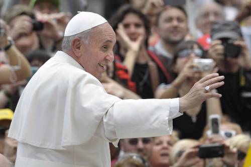 Il Papa contro la Chiesa ricca: "San Pietro non aveva il conto in banca"
