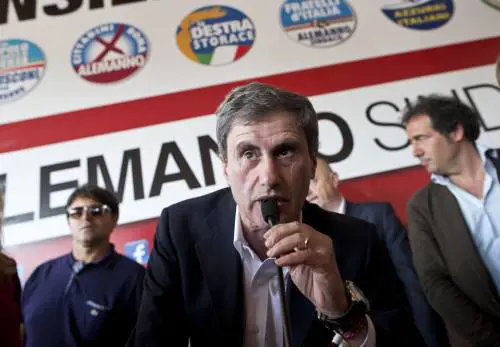 Alemanno: "Mi assumo tutte le colpe"