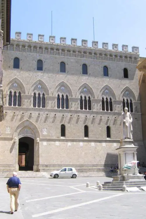 Così il Pd avanza a Piazza Affari