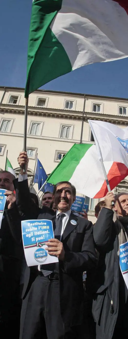 La "Cosa nera" prende forma Gli ex An rifondano la destra