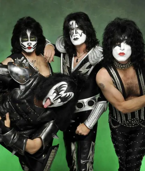 "I Kiss sono clown Ma oggi il rock è diventato un circo"