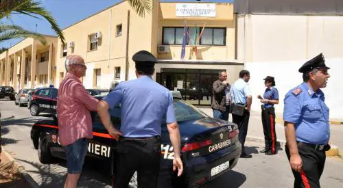 Bidello uccide prof di religione «Lei rifiutava le mie attenzioni»