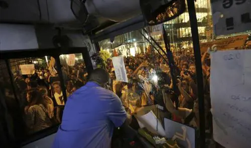 Brasile, scontri e proteste