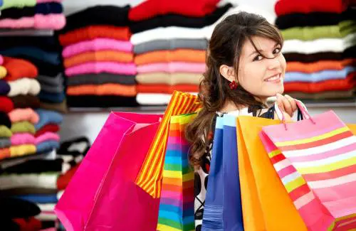 Basta centri commerciali? È battaglia