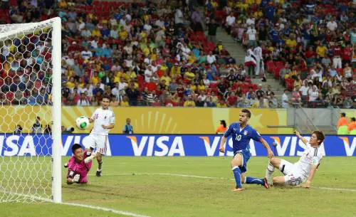 Calcio spettacolo in Brasile: Italia-Giappone 4-3