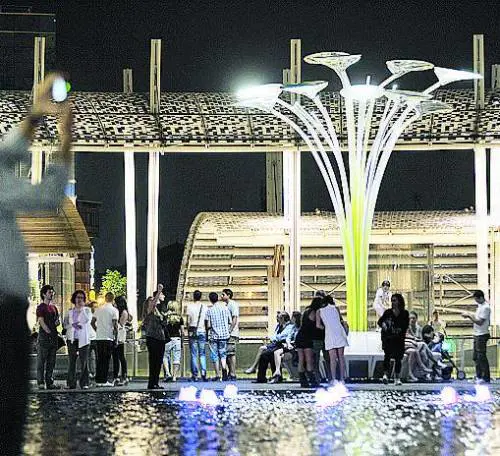 «Vita notturna e regole» I negozianti vogliono il piano del commercio