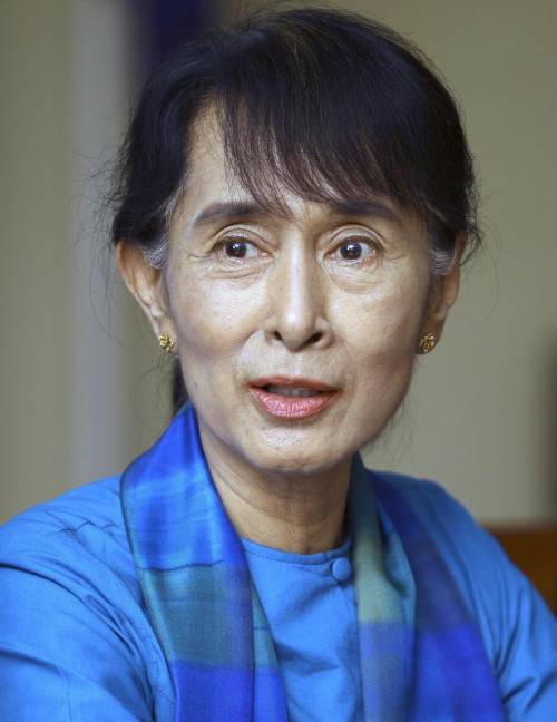 Aung San Suu Kyi come Mandela: bagno di folla alla fine dell’'incubo