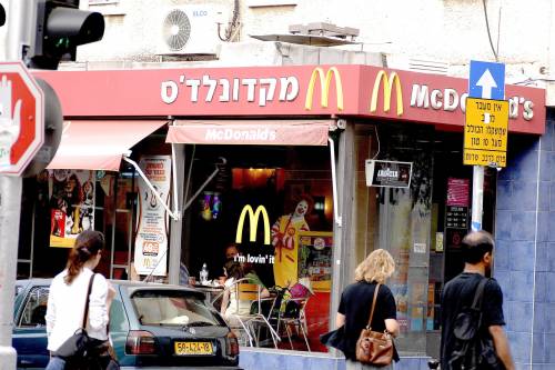Guerra dell'hamburger in Israele, McDonald non apre nei Territori