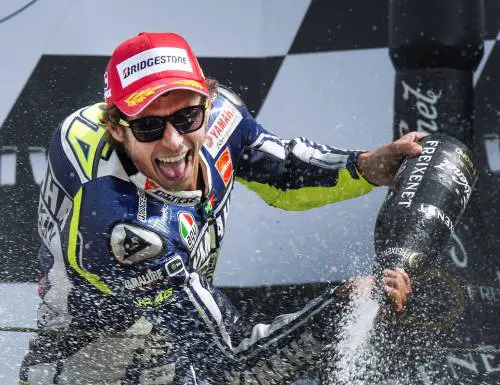 MotoGp, il ritorno di Valentino Rossi Il Dottore mette in riga tutti ad Assen