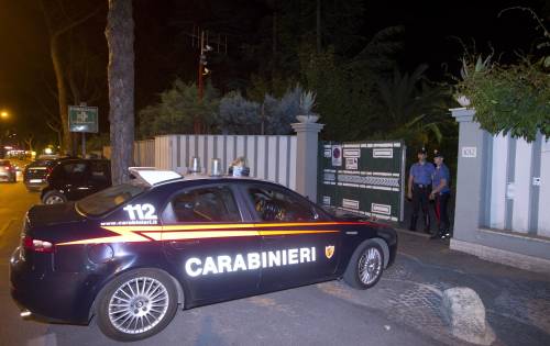 I carabinieri intervengono alla villa di via Nomentana