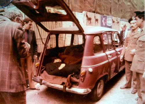 La Renault 4 con il cadavere di Aldo Moro in Via Caetani