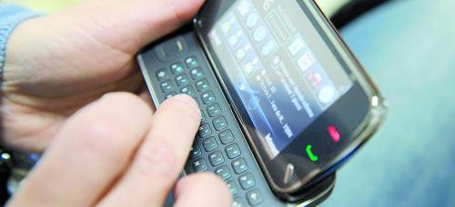 Arriva l'app che scova le borse contraffatte  e il latte annacquato