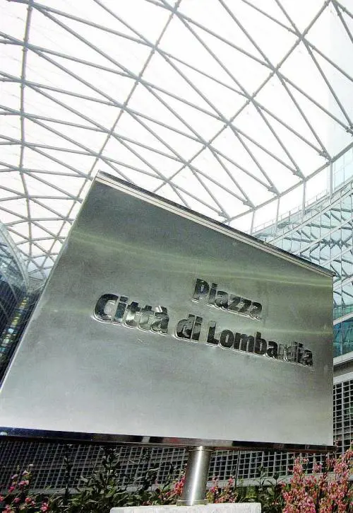 I cento giorni di Maroni «Già investiti 2 miliardi»