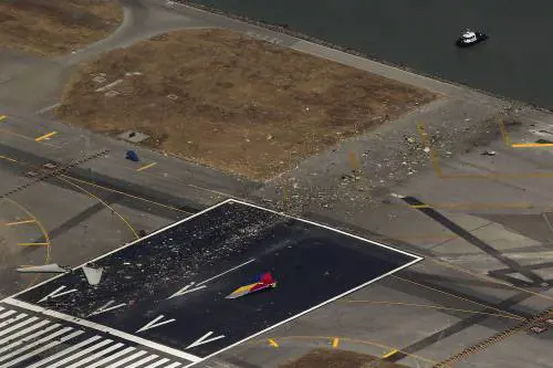 San Francisco, aereo si schianta e va in fiamme