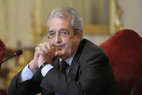 Saccomannni: non escludo vendita quote Eni, Enel, Finmeccanica