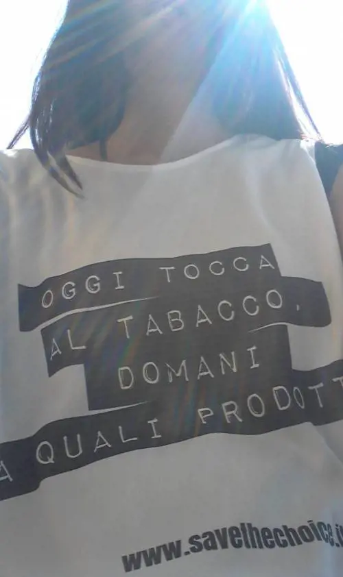 Né bionde, né elettroniche E i fumatori si ribellano