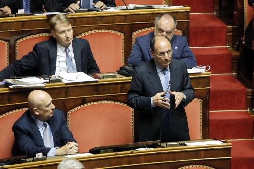 Renato Schifani in Senato chiede una sospensione dei lavori