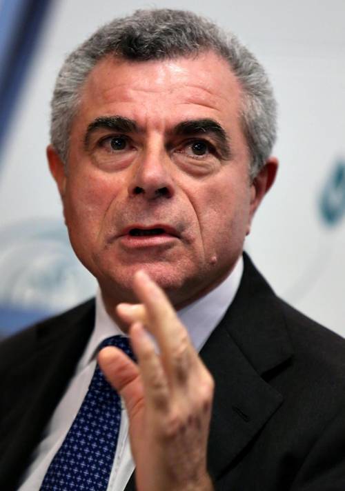 Con lui rinviate a giudizio altre trentadue persone tra dirigenti e funzionari