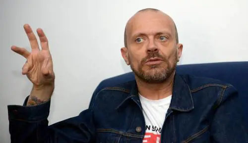 "Dai Righeira a Spagna il mio viaggio tra i tormentoni pop"