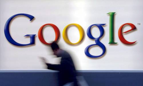 La guerra tra Google e Apple si sposta sulle automobili