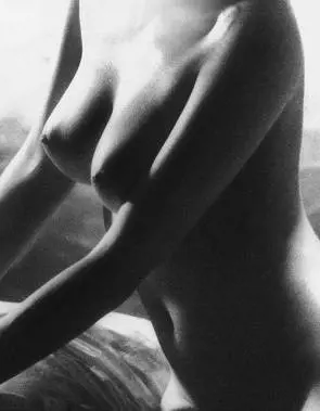 LETTERATURA EROTICA Il mistero delle donne? Tutto nascosto nei seni