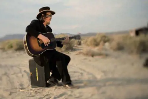 Maxi-riciclaggio, sette indagati. Clienti da Zucchero al papà di Rossi