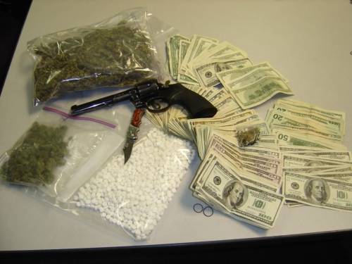 Il crimine ogni anno incassa 870 miliardi di dollari da droga e altre attività illecite