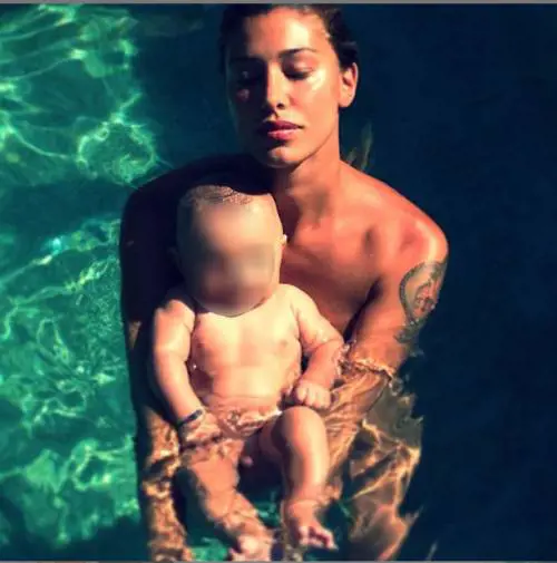 Belen e Stefano, amore a gonfie vele