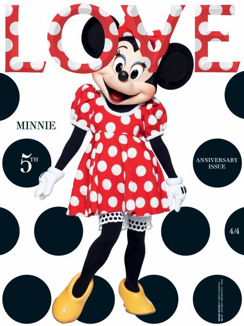 Minnie si veste alla moda per LOVE