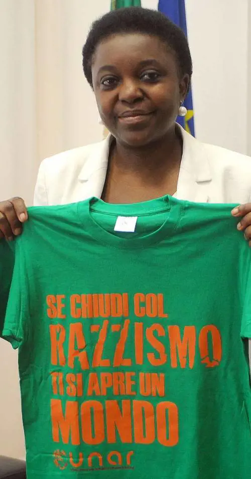 La Kyenge diserta la kermesse leghista È lite Bossi-Maroni