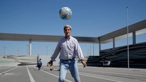Anche Kerry gioca a calcio