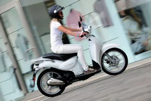 Patentino agli scooteristi: 4 mesi per averlo