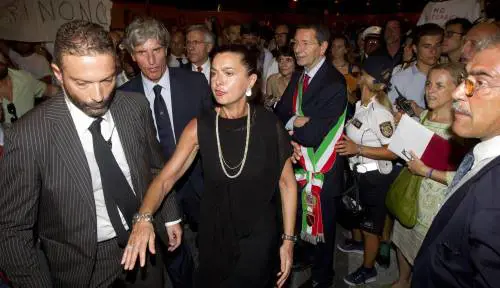 Le tre pasionarie pacifiste che ora invocano le bombe