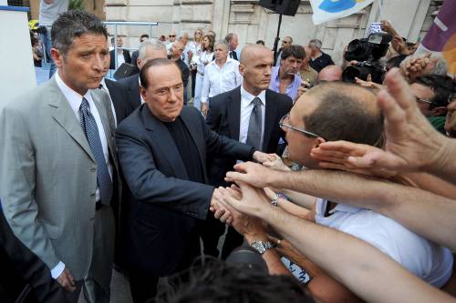 Berlusconi aspetta il Quirinale. Spunta l'idea del lodo Sallusti