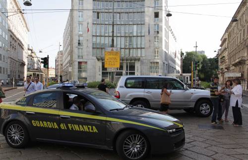 Allarme bomba a Milano, evacuato il consolato Usa