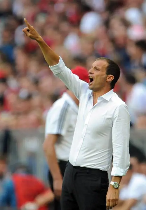 Allegri in difesa: "Non sono disonesto"