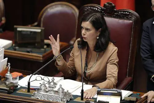 Grillo attacca la Boldrini: "Usa la Camera come tv commerciale"