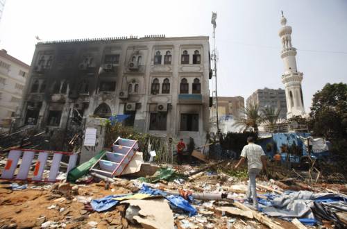 La moschea di Rabaa data alle fiamme