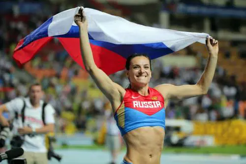 Retromarcia della Isinbayeva: "Contraria a discriminazioni"
