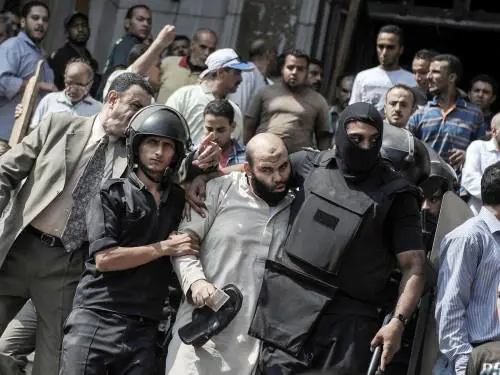 Prove di tregua tra generali e islamisti